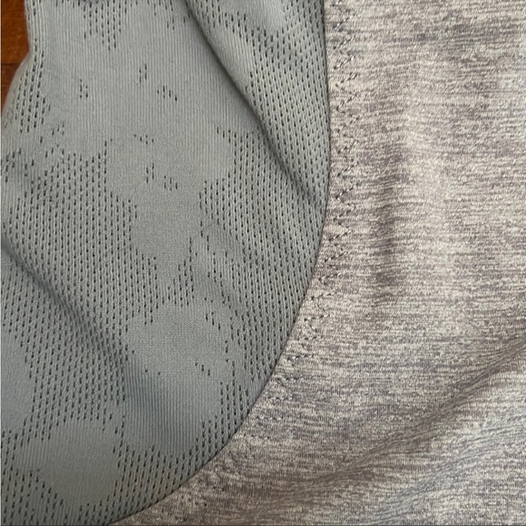 EUC Lululemon Chaturanga Tank in Heathered Fossil / Fossil - Picture 4 of 14